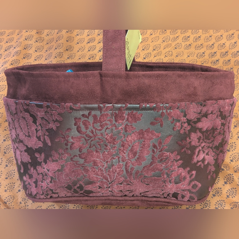 Atenti Chic Burgundy Caddy